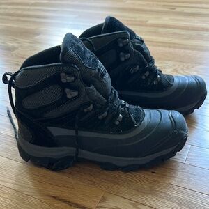 Lands End insulated Men’s Hiking Boots size 10